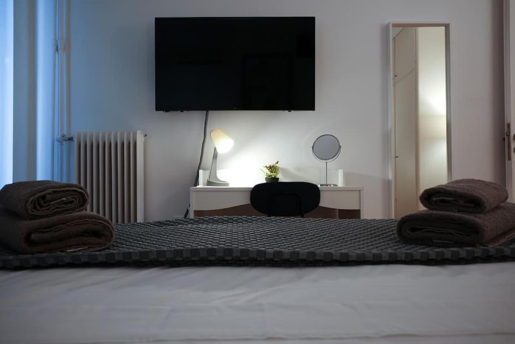 Syntagma Square, 70Sqm Pentelis Sunny Apartment 雅典 外观 照片