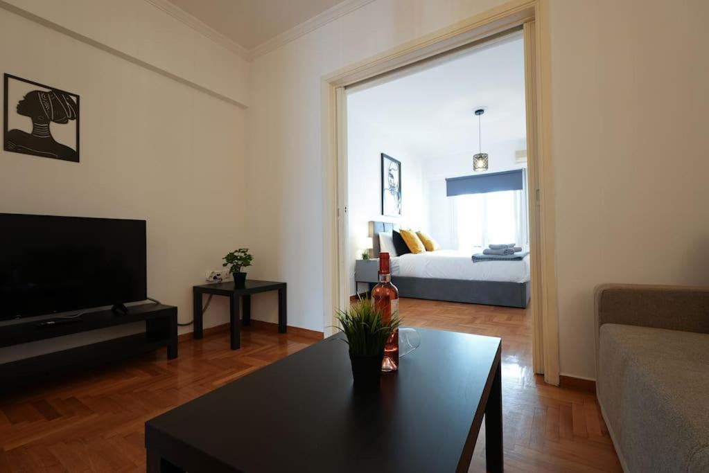Syntagma Square, 70Sqm Pentelis Sunny Apartment 雅典 外观 照片